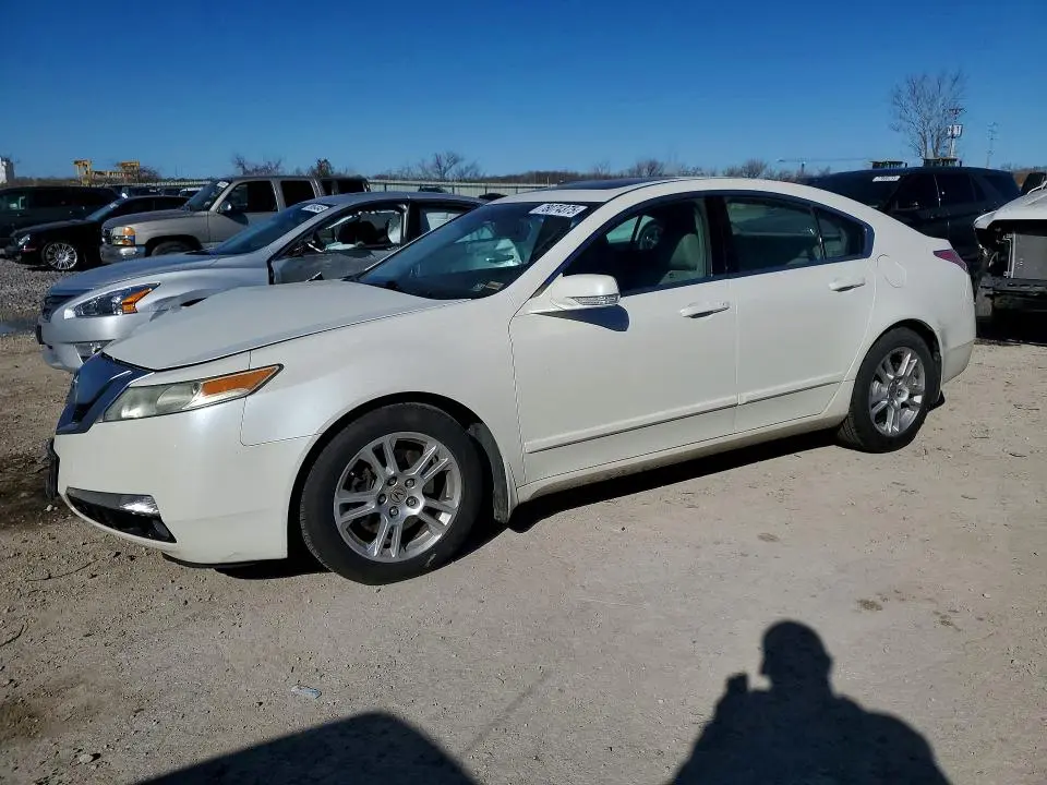 19UUA86239A025196