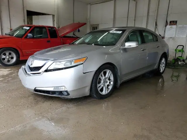 19UUA8F58AA012779