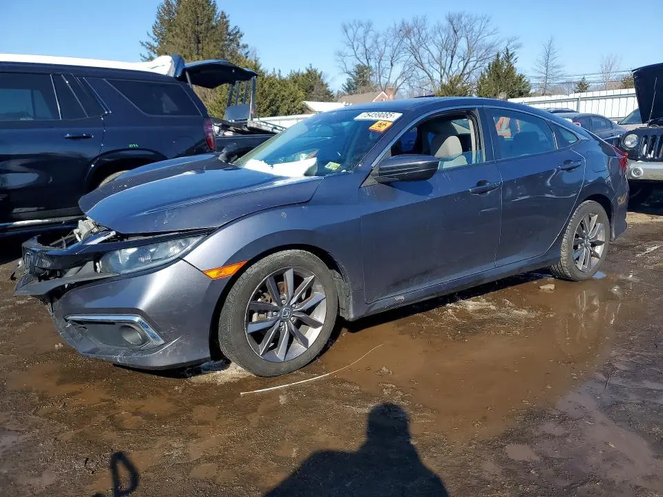 19XFC1F38KE213068