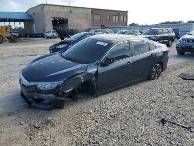 19XFC1F72JE200592