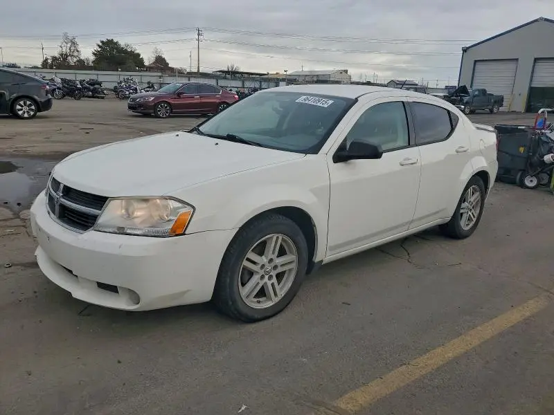 1B3LC56K58N136392