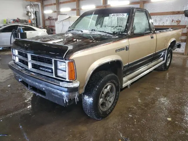 1B7GG26X9LS666745