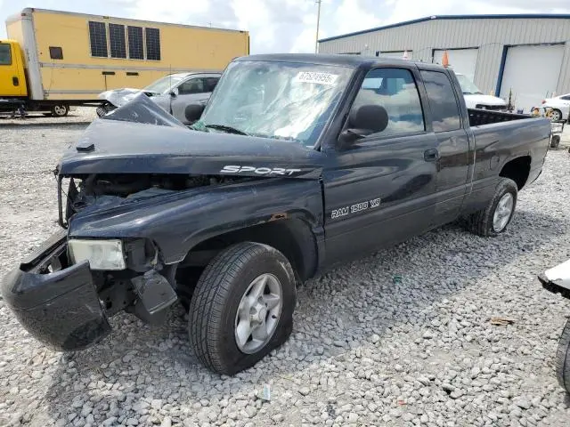 1B7HC13Y0YJ166381