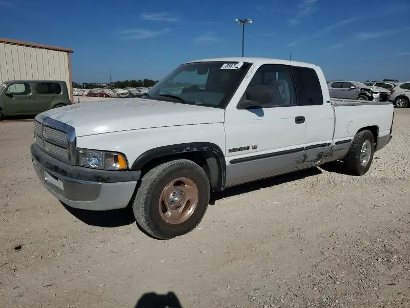 1B7HC13Z3WJ152657