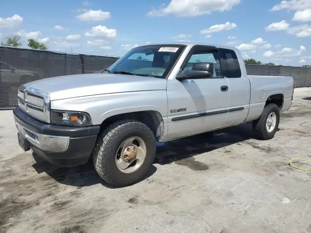 1B7HC13ZX1J527940