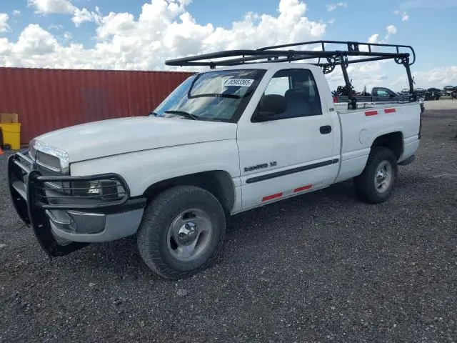 1B7HC16Y81S318130