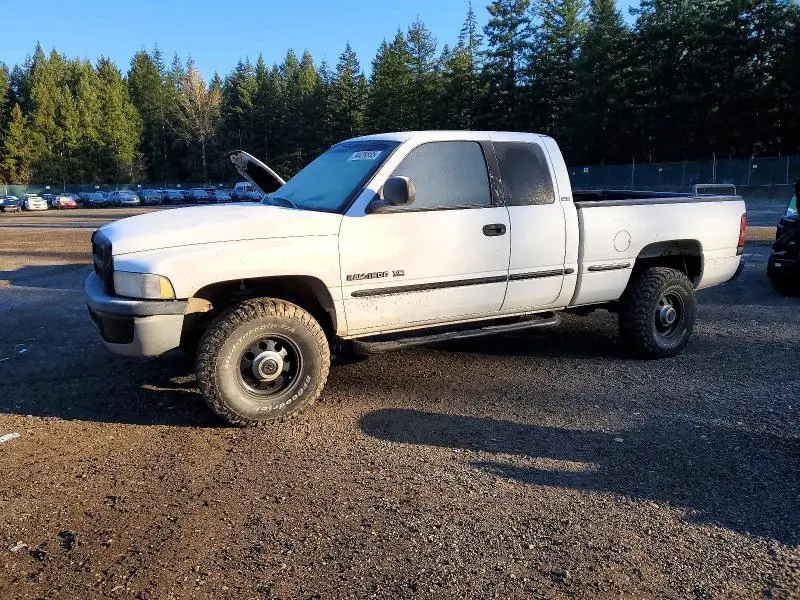 1B7HF13Z2XJ523266