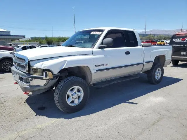 1B7HF13Z7XJ526065