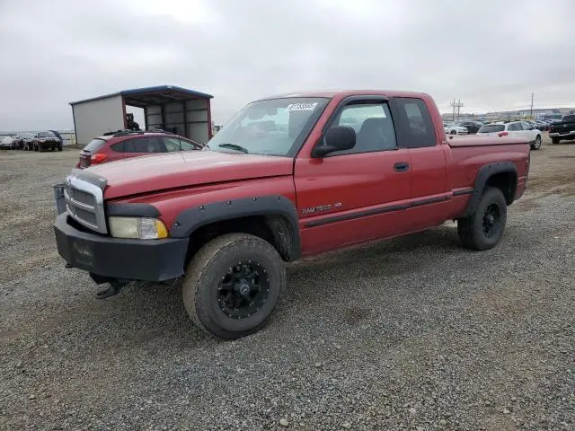 1B7HF13ZXWJ137600