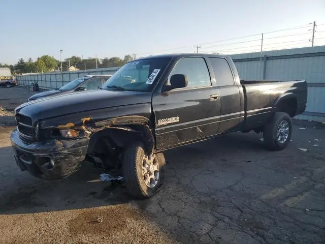 1B7KF2363YJ135563