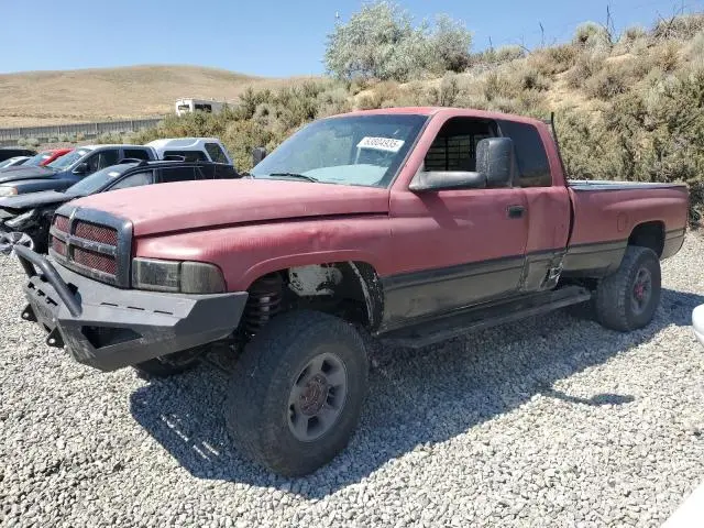 1B7KF2368YJ125630
