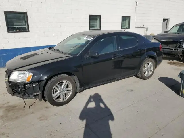1C3CDZCB8EN175002