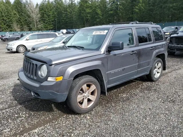 1C4NJRFBXFD258947