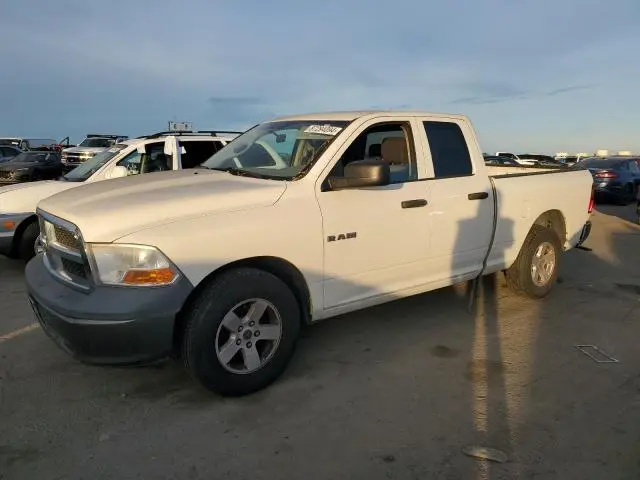 1D3HB18KX9S754069