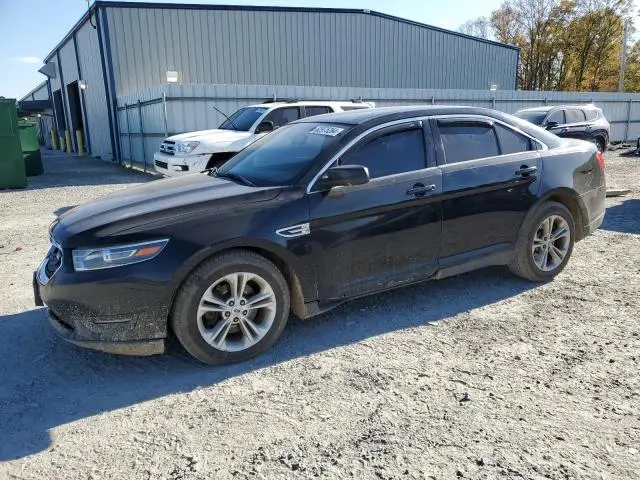 1FAHP2E81HG129219