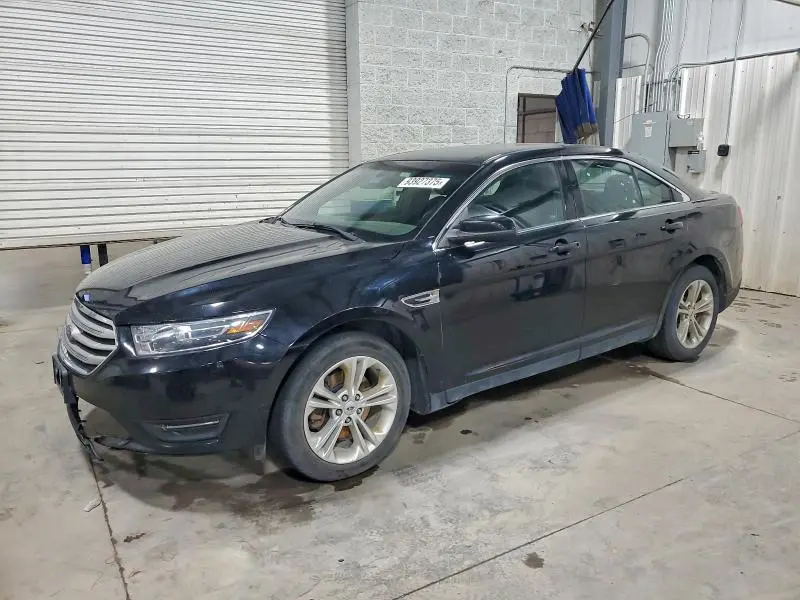 1FAHP2E82HG122621
