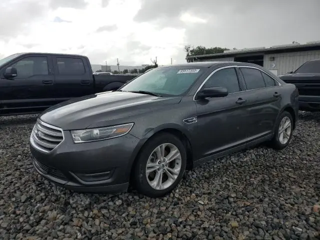1FAHP2E82HG135370