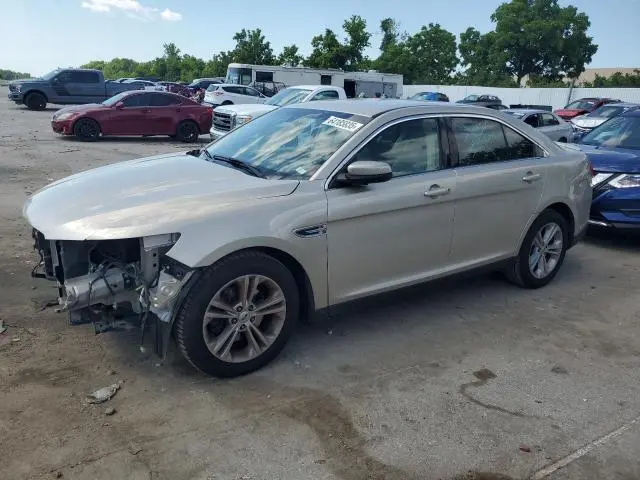 1FAHP2E82JG130840