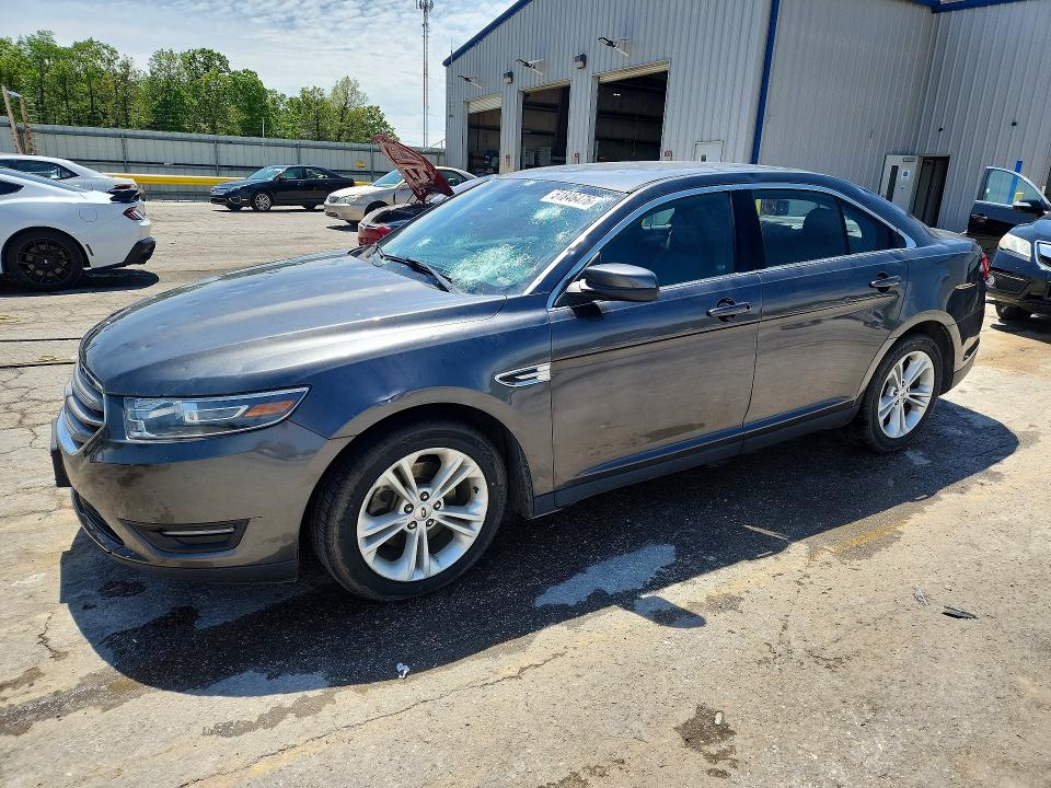 1FAHP2E84FG196085