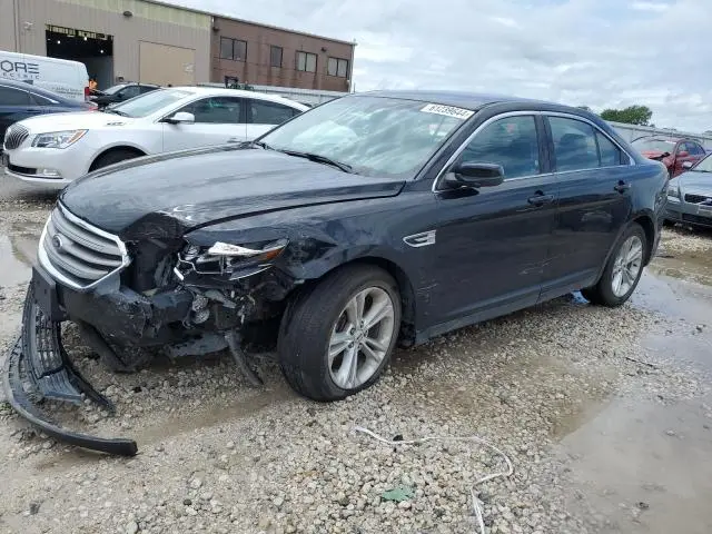 1FAHP2E84HG118540
