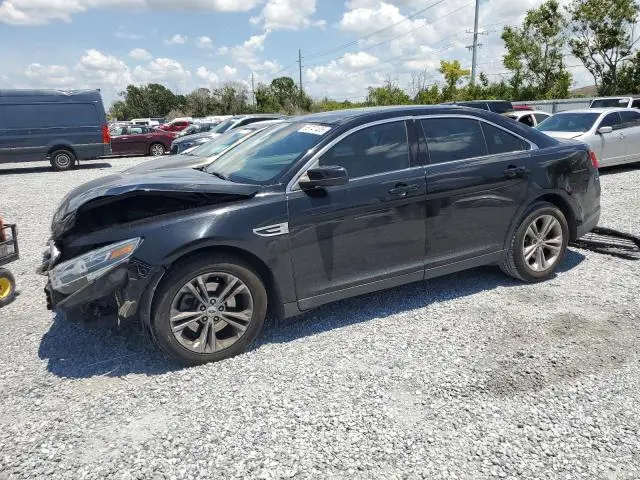 1FAHP2E86HG132990