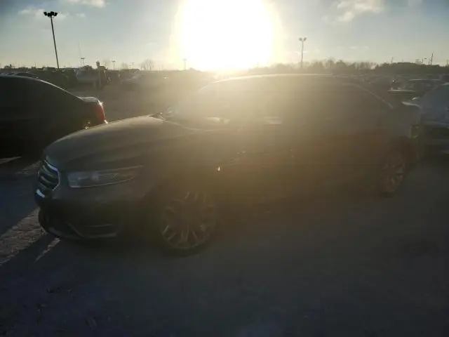 1FAHP2F82FG135526
