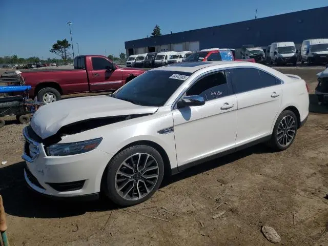 1FAHP2J82KG118808