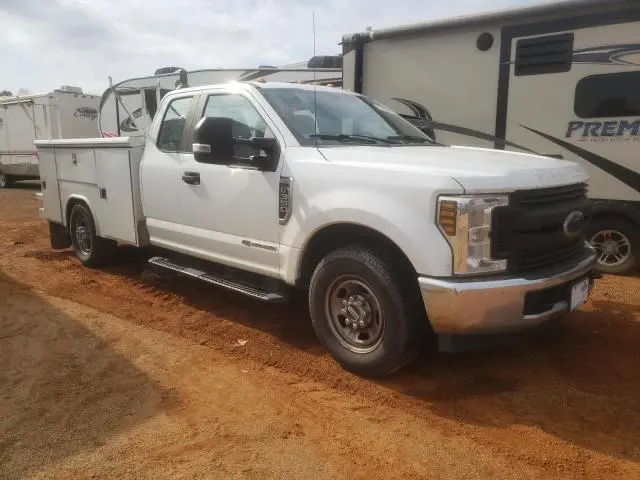 1FD7X3ETXJEC68830