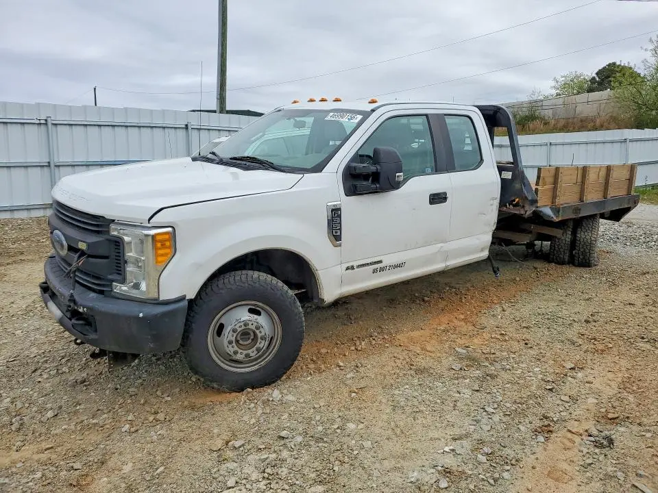 1FD8X3HT2HEC18305