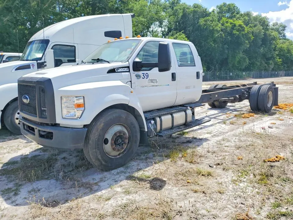 1FDPW6DC3HDB05524