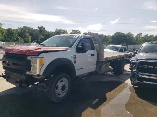 1FDUF5GT9KEC36886