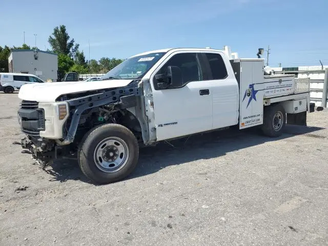 1FT7X2AT1KED39242