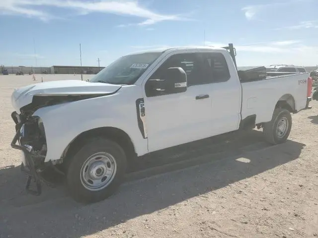 1FT7X2BA9PED99760