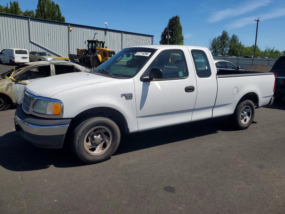 1FTRX17W02NB82565