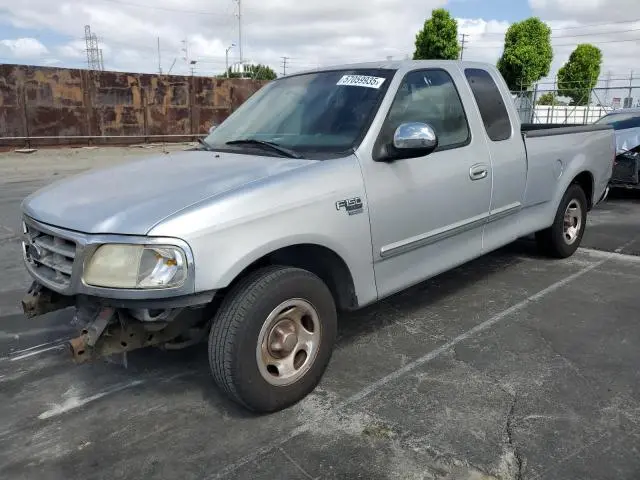 1FTRX17W3YKA33805