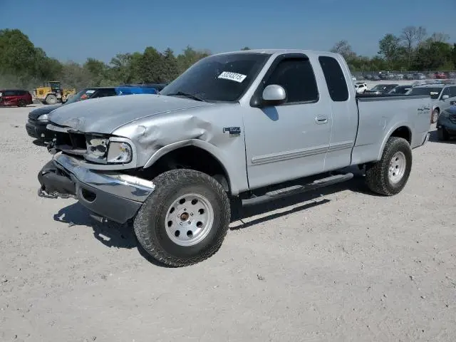 1FTRX18L8YNB58706