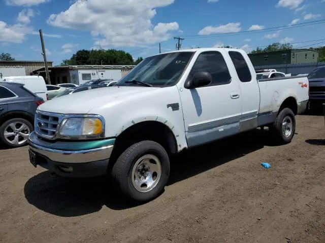 1FTRX18L9YNB59539
