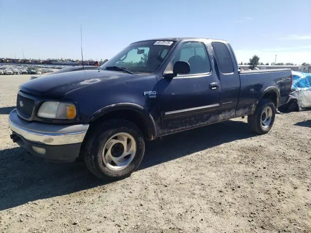 1FTRX18W0YKB06899