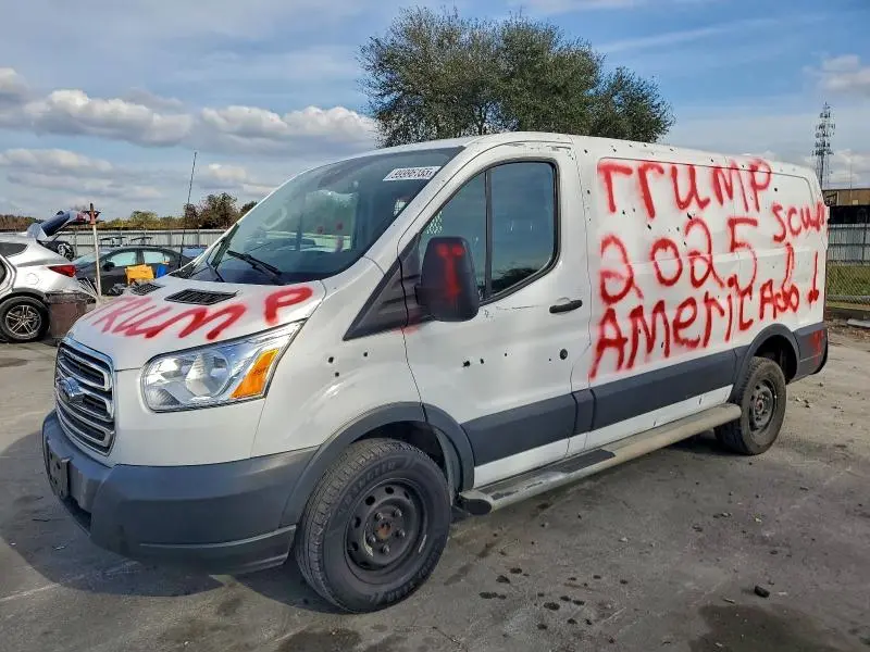 1FTYR1YM0JKB32767