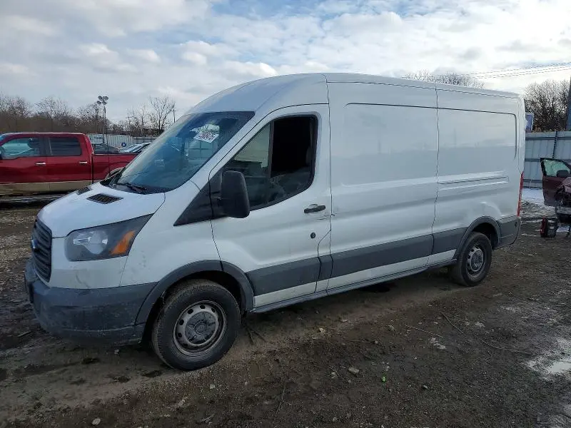 1FTYR2CMXJKB28352