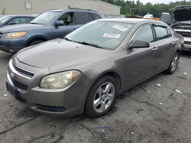 1G1ZB5EBXAF137687