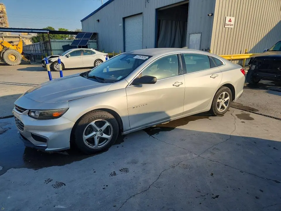 1G1ZB5ST2GF192611