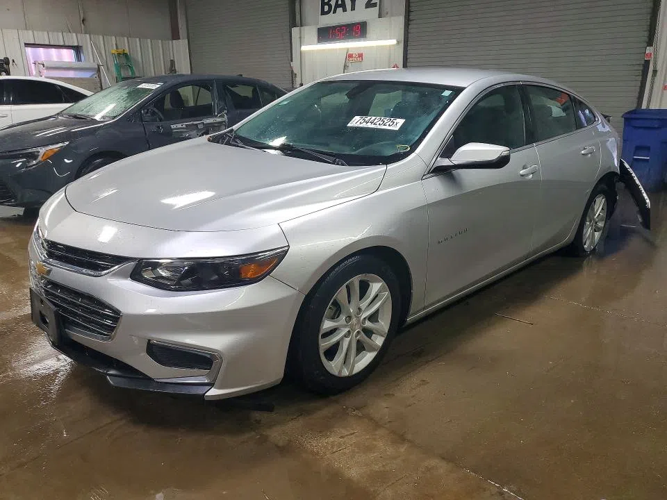 1G1ZD5ST2JF158914