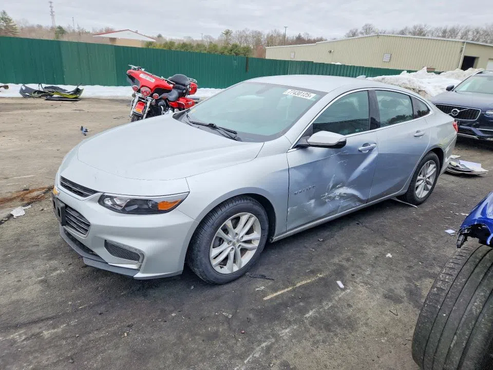 1G1ZD5ST2JF270127
