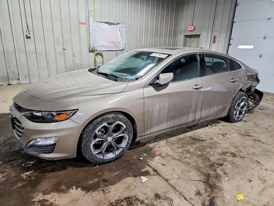 1G1ZD5ST2RF230142