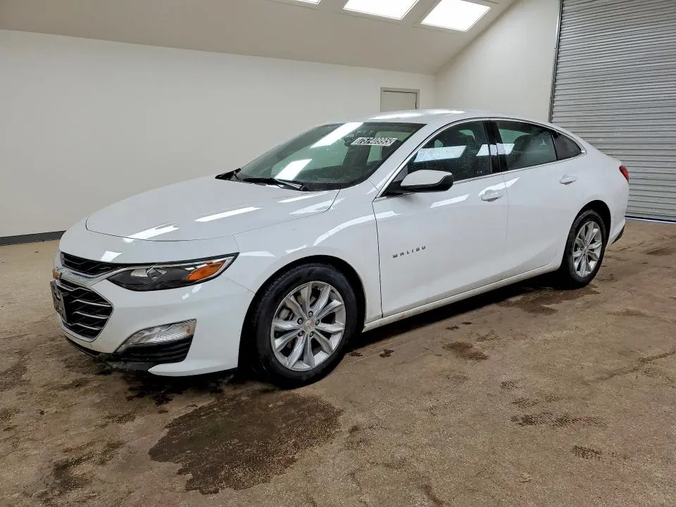 1G1ZD5ST2SF114588