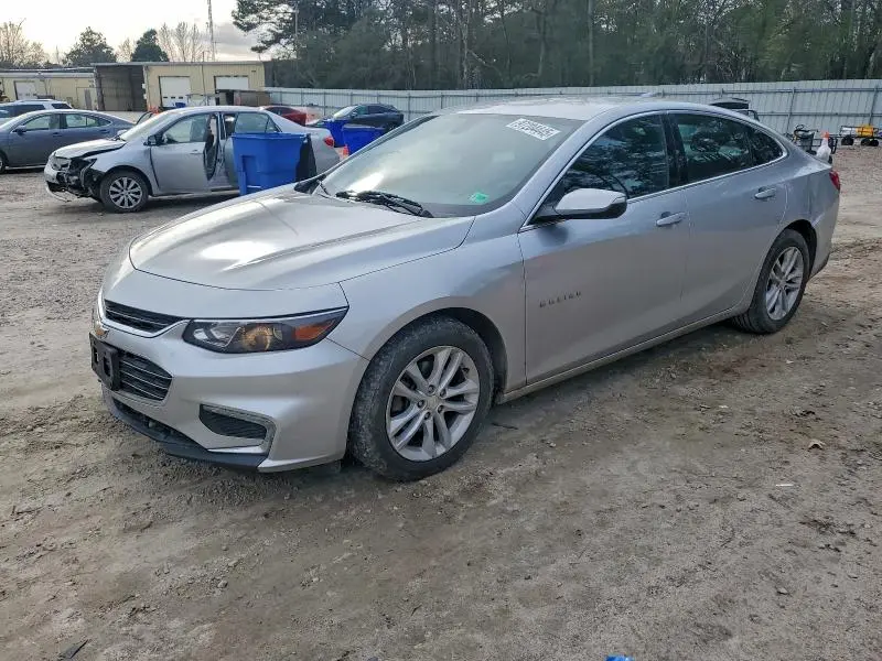 1G1ZD5ST4JF197701