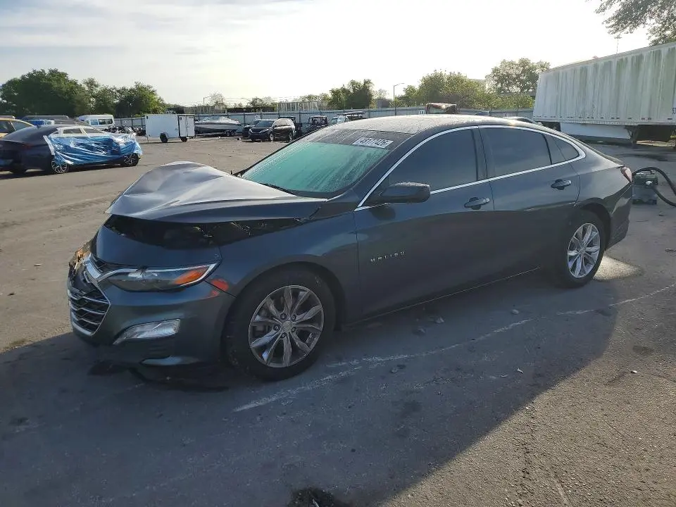 1G1ZD5ST4KF105469
