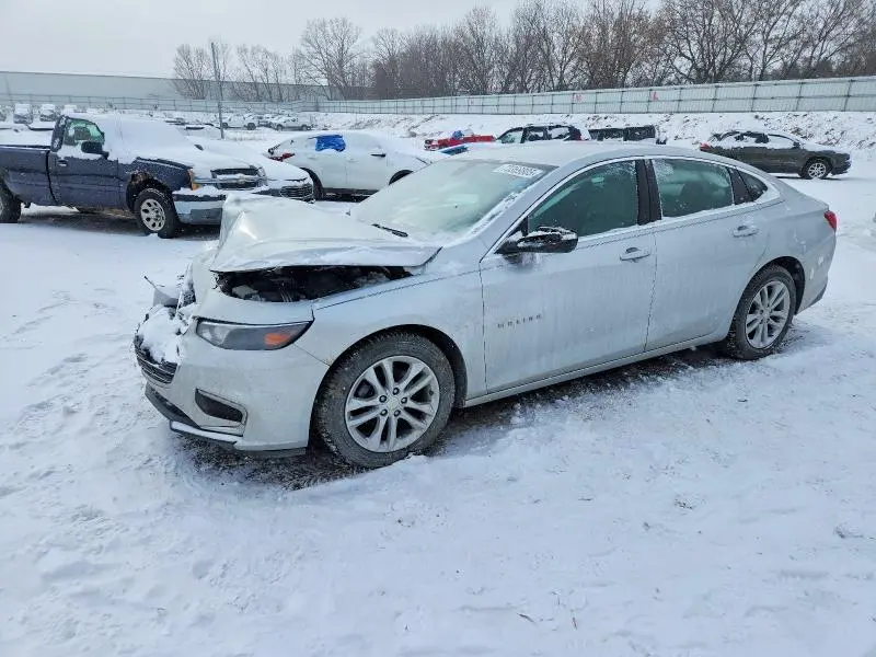 1G1ZD5ST5JF105351
