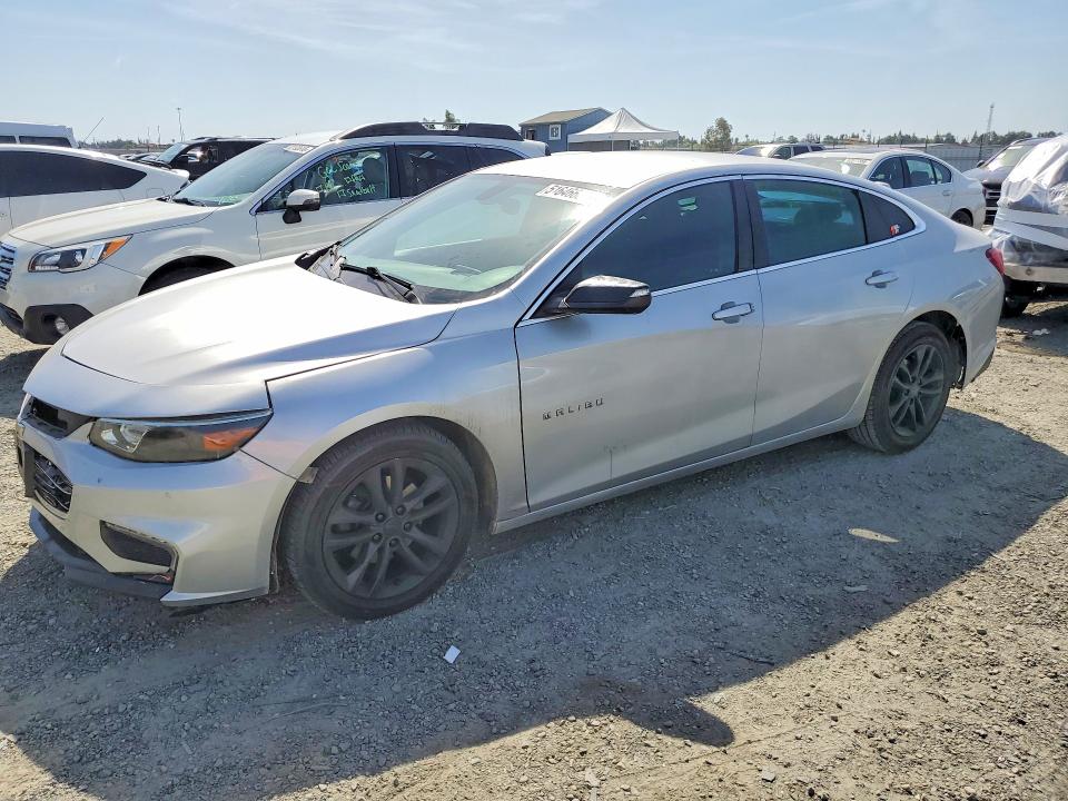 1G1ZD5ST8JF151577